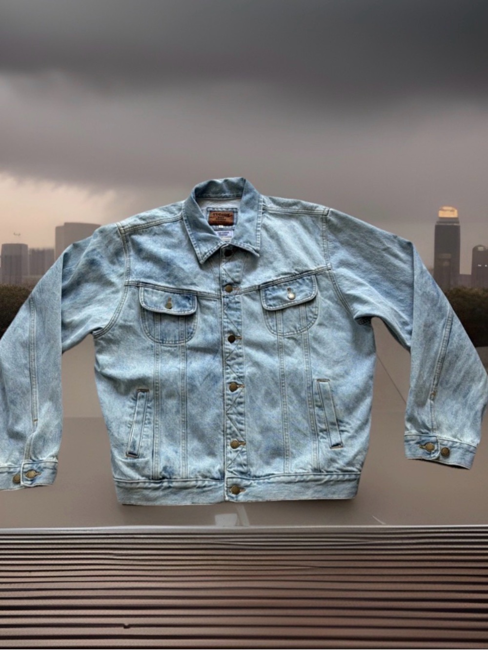 Tucson Dry Goods Men’s Size L Denim Jacket. Lite Wash. Excellent Condition